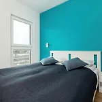 Stylish Apartment With Balcony Near Brzezno Beach By Noclegi Renters
