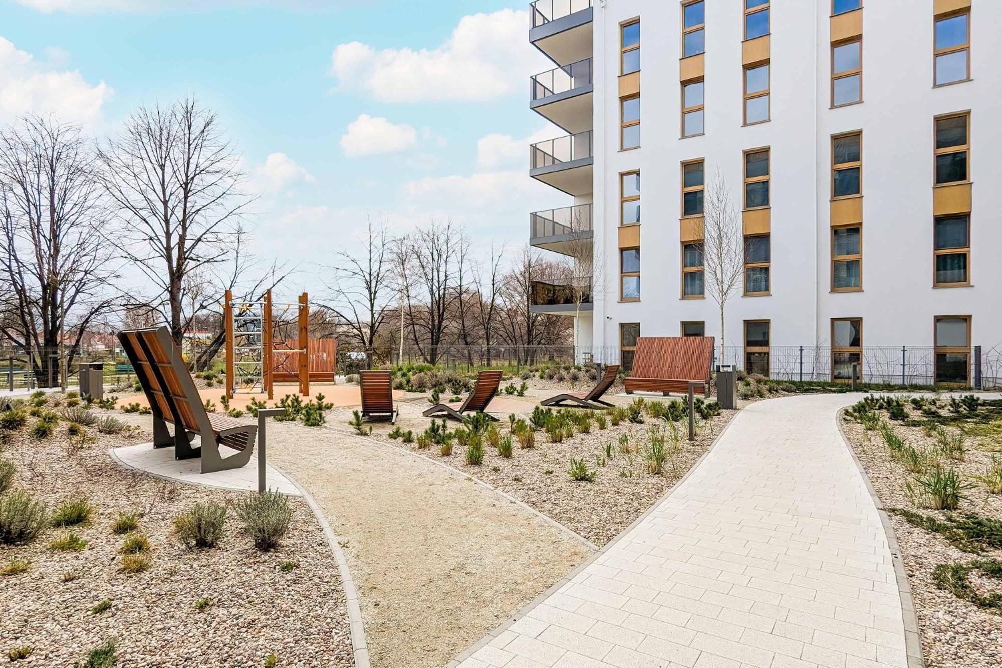 Stylish With Balcony Near Brzezno By Renters Apartament *