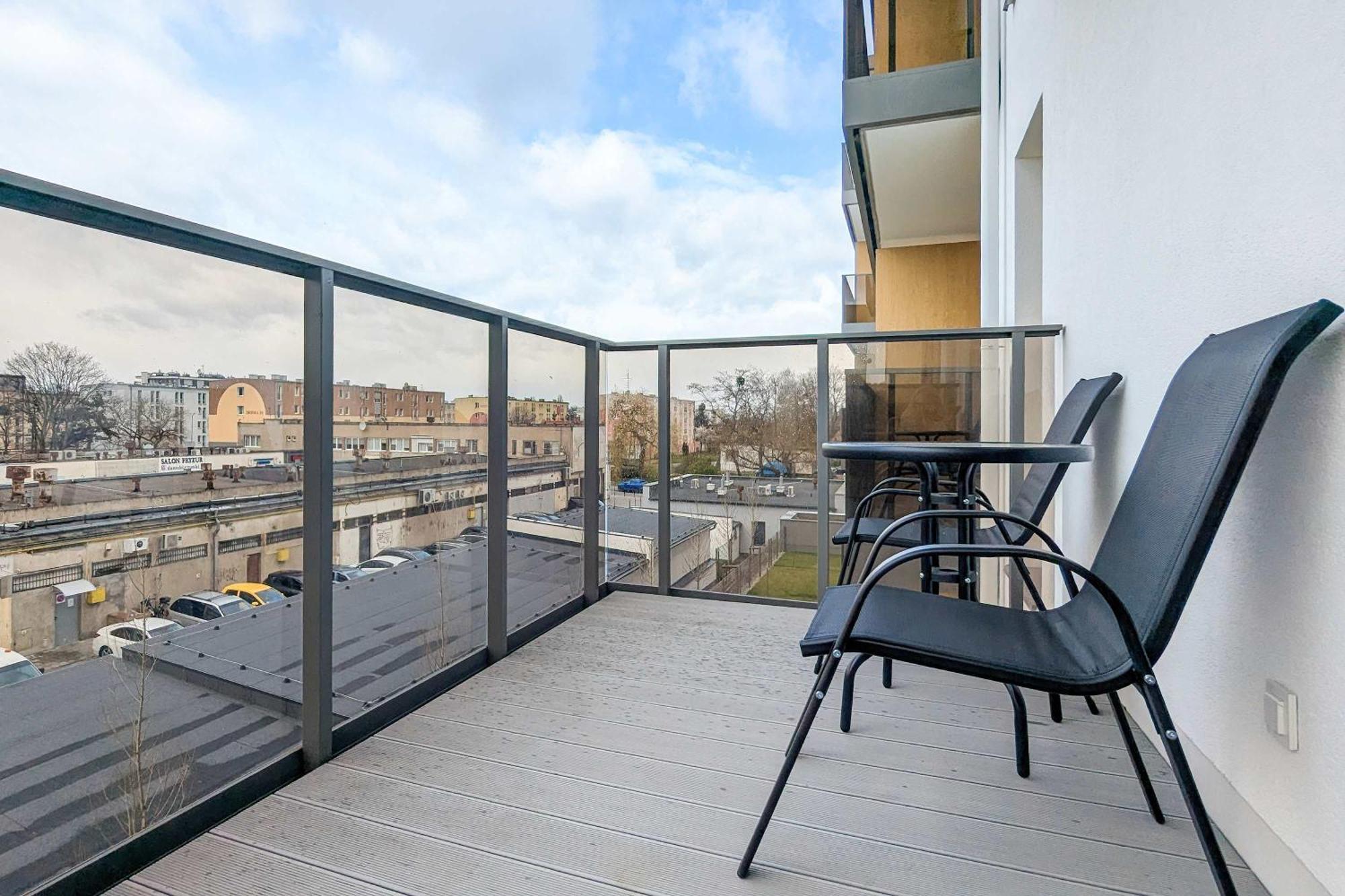 Stylish With Balcony Near Brzezno By Renters *